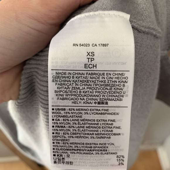 Banana Republic Merino Wool Sweater - Picture 5 of 6